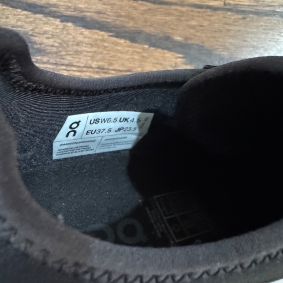 Women's OnCloud X 3 AD Black running shoes Size 6.5 - Picture 3 of 4